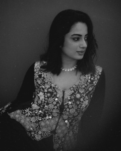 namitha-pramod-stylish-poses-for-photos-019