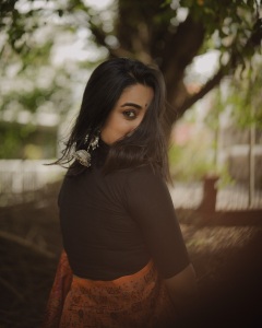 namitha-pramod-stylish-poses-for-photos-024