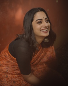 namitha-pramod-stylish-poses-for-photos-028