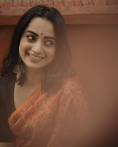 namitha-pramod-stylish-poses-for-photos-030