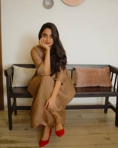 namitha-pramod-wearing-fashion-outfits-photos