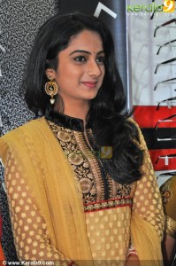 namitha_pramod_images-00584