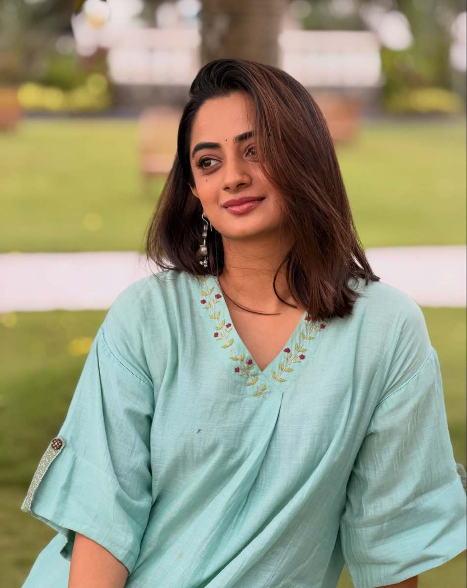 namitha-pramod-in-stylish-simple-kurti-ideas-images-006