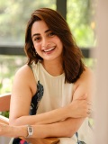 namitha-pramod-in-summer-out-fit-style-photos-002
