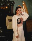 namitha-pramod-latest-photos-in-full-length-skirt-with-crop-top-ideas-015