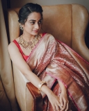 namitha-pramod-red-saree-with-makeup-002