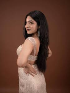 nandana-varma-in-lehenga-for-party-style-photos-002