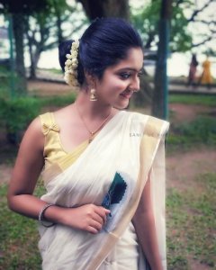 nandana-varma-latest-onam-photos-064321-00548