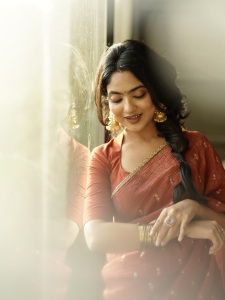 nandana-varma-latest-photos-new-003