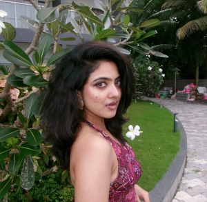 nandana-varma-latest-photos-new-012