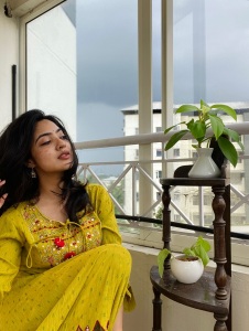 nandana-varma-latest-photos-new-015