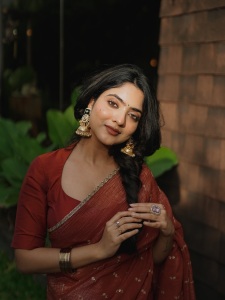 nandana-varma-latest-photos-new
