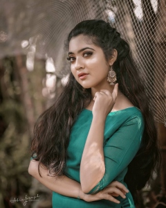 nandana varma new photos 091-001