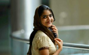 nandana-varma-photos-500-00114