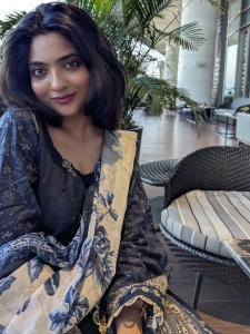 nandana-varma-stylish-outfit-and-trending-makeup-ideas-photos-018