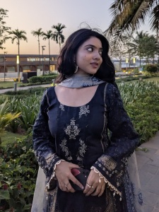 nandana-varma-stylish-outfit-and-trending-makeup-ideas-photos-020