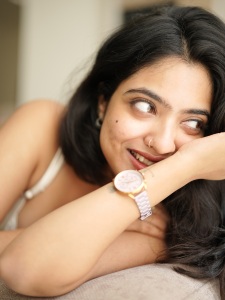 nandana-varma-stylish-outfit-and-trending-makeup-ideas-photos-021
