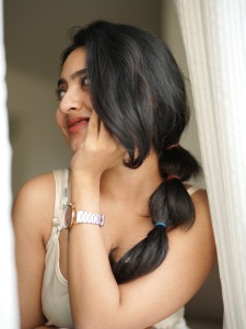 nandana-varma-stylish-outfit-and-trending-makeup-ideas-photos-026