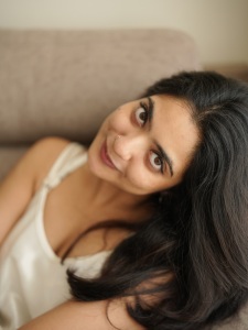 nandana-varma-stylish-outfit-and-trending-makeup-ideas-photos-028