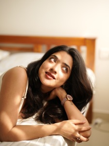 nandana-varma-stylish-outfit-and-trending-makeup-ideas-photos-029