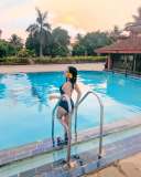 nandana-varma-in-outing-outfit-ideas-photos-007