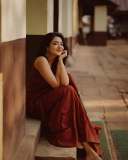 nandana-varma-in-red-saree-look-photos-001