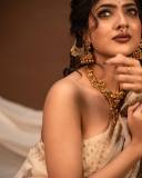 nandana-varma-in-saree-photoshoot-007