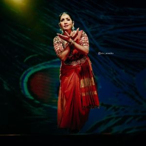 1_navya-nair-dance-performance-photos-001