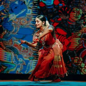 1_navya-nair-dance-performance-photos-003