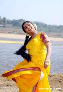 2782navya_nair_stills_55-001