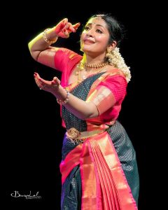 navya-nair-dance-performance-photos-002