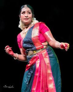 navya-nair-dance-performance-photos-003