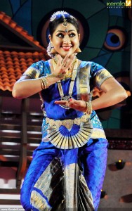 navya-nair-dance-photos-00580