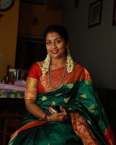 navya nair images new4321-005