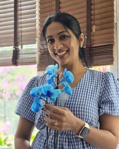 navya-nair-in-frock-style-ideas-photos-007