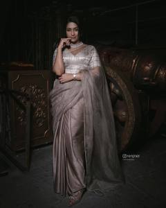 navya-nair-in-net-saree-photos-001