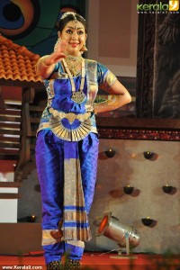 navya-nair-latest-dance-photos-00195