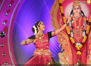 navya-nair-latest-images-500-00114