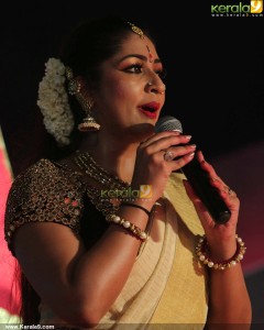 navya-nair-latest-photo-gallery-600-00290