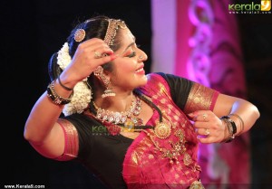 navya-nair-latest-photo-gallery-600-00374