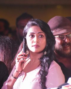 navya-nair-latest-photos-in-new-makeup-002