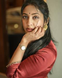 navya-nair-latest-photos-in-new-makeup-look-005