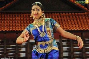 navya-nair-latest-pics-02038