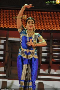 navya-nair-latest-pics-02226
