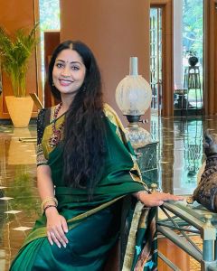 navya-nair-latest-pictures-002