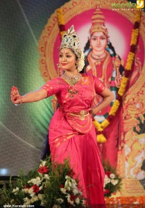 navya-nair-latest-pictures-300-00377
