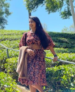 navya-nair-latest-pictures-in-saree-012