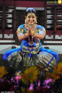 navya-nair-new-stills-00178