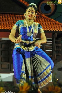 navya-nair-new-stills-00388