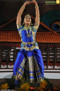 navya-nair-new-stills-00431